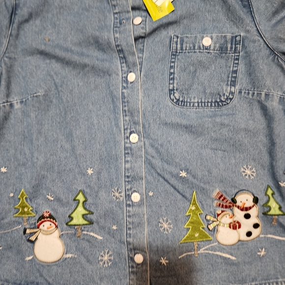 Christopher &Banks Embroidered Chambray Snowman Shirt  Size Petite Large - Picture 6 of 8